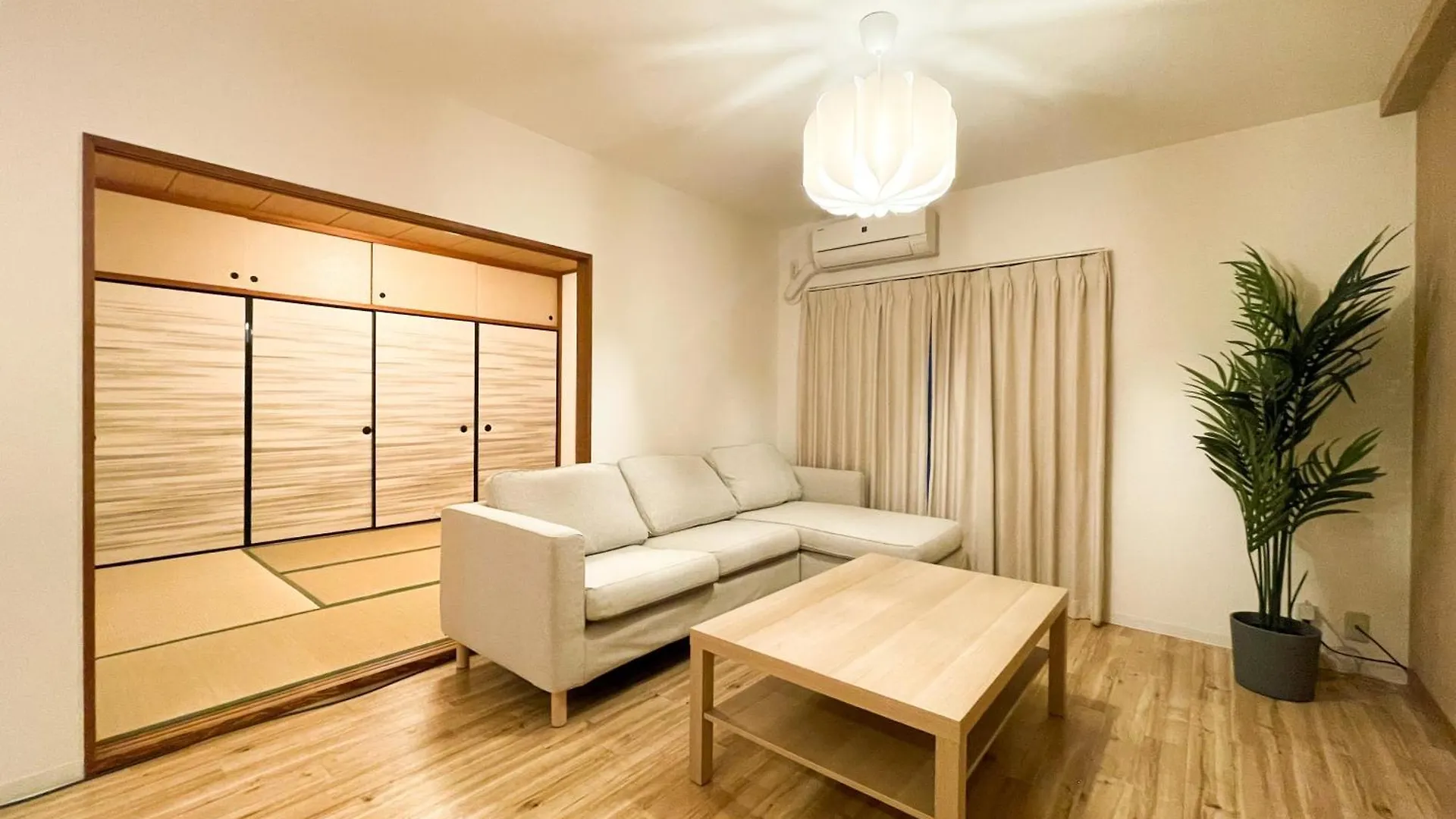 Randor Residence Tokyo Suites 5*,  日本